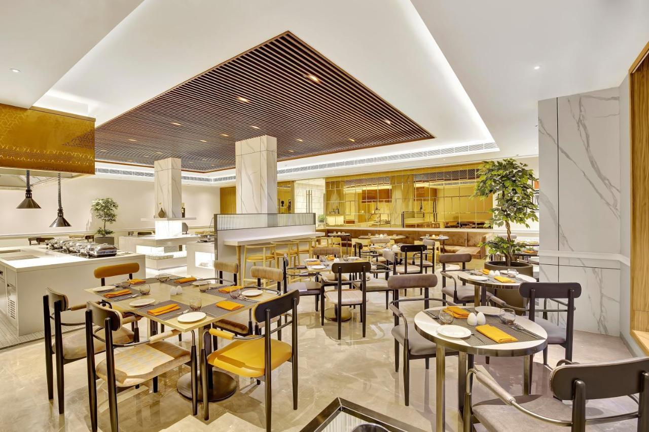 Park Inn By Radisson Surat Eksteriør billede