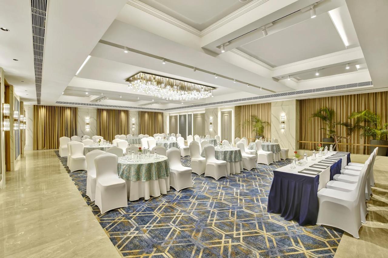 Park Inn By Radisson Surat Eksteriør billede