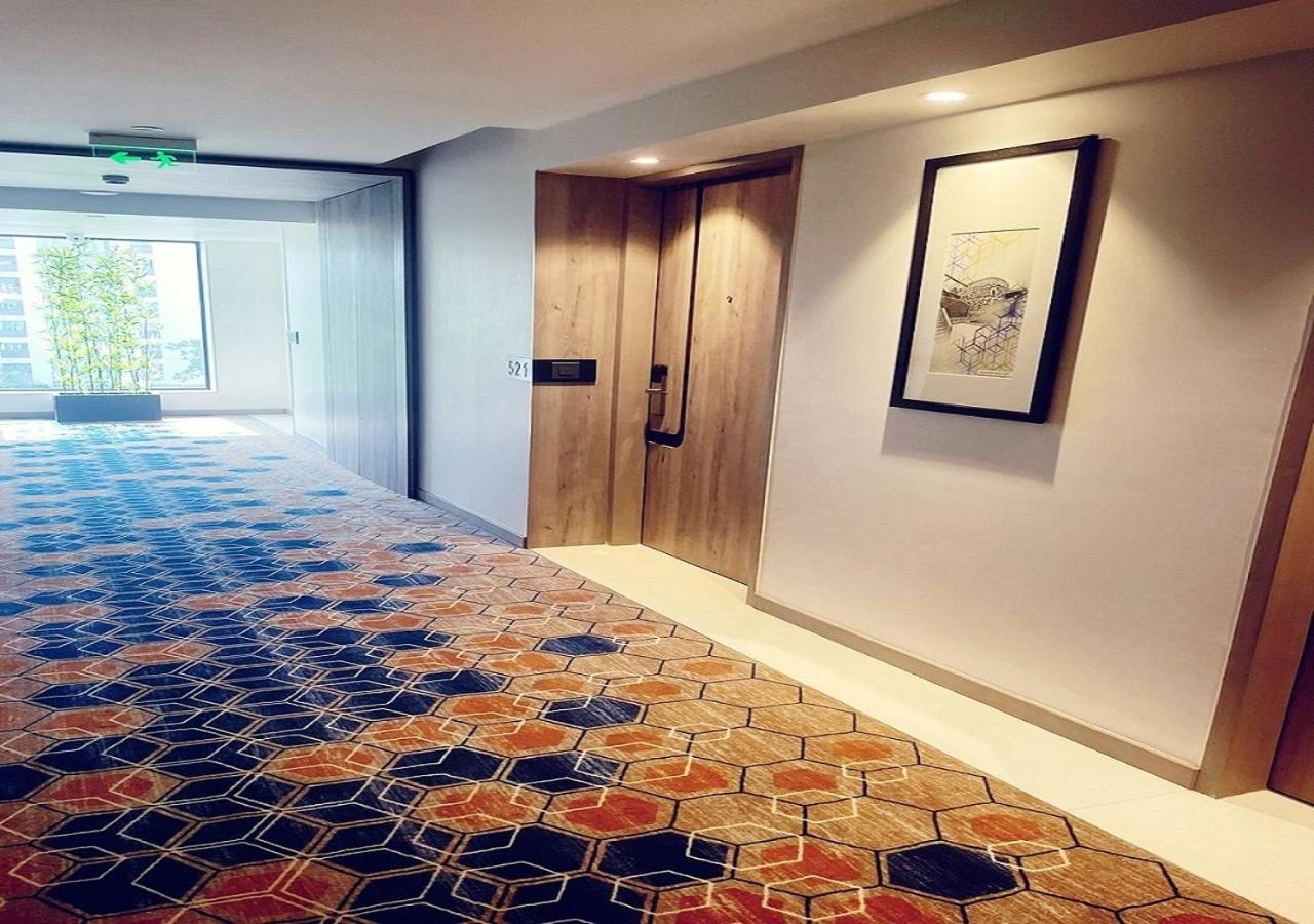 Park Inn By Radisson Surat Eksteriør billede