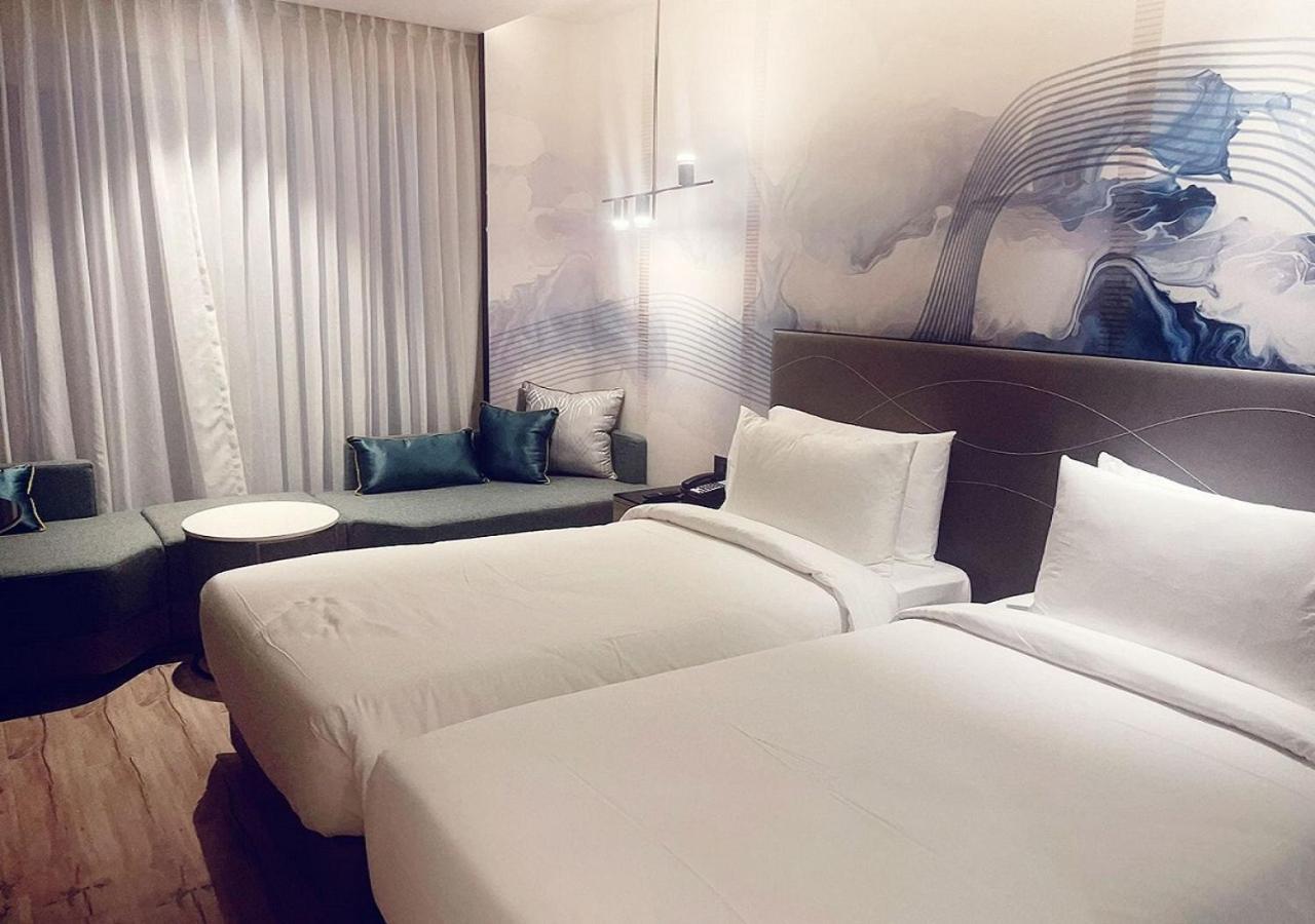 Park Inn By Radisson Surat Eksteriør billede